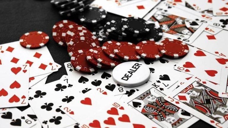 Roulette Live Dealer ဂိမ်း ဘီးလည်ကစားခြင်း